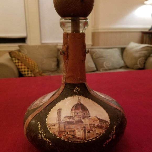 Vintage Italian Style Leather Covered Wine Decanter Bottle - Picture 2 of 11